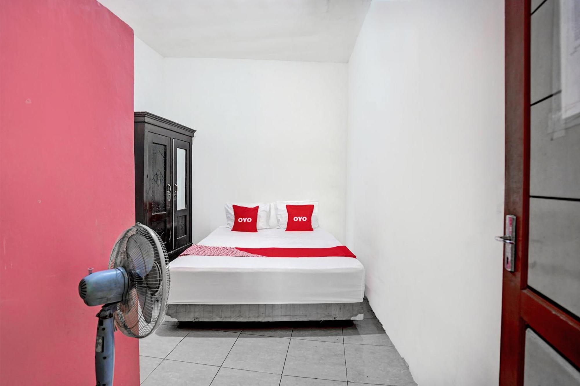 Oyo Life 92840 Wisma Morricco Jombang Extérieur photo
